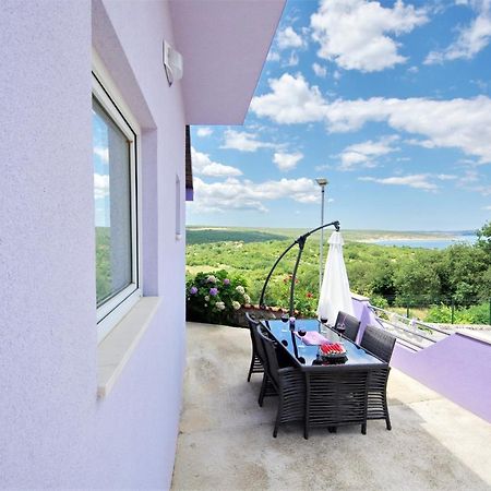 Holiday Home Paulin Обровац Экстерьер фото