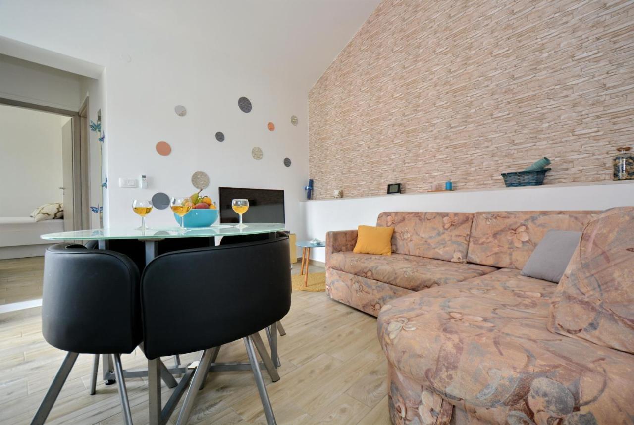 Holiday Home Paulin Обровац Экстерьер фото