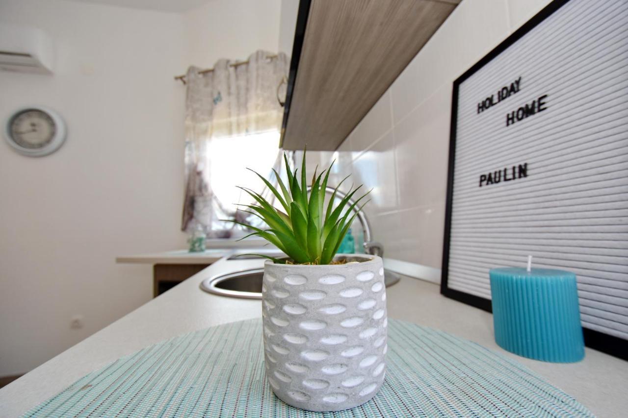 Holiday Home Paulin Обровац Экстерьер фото
